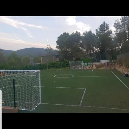 Casa Rustica Con Piscina Y Campo De Futbol
